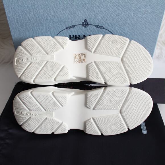 Prada Logo Speckled Lace Up Sneakers - Picture 14 of 15